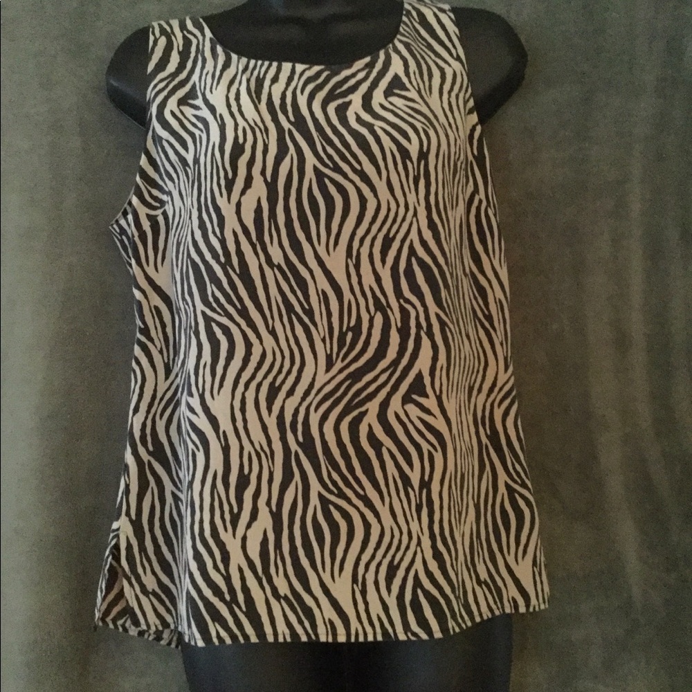 Animal designed shell top